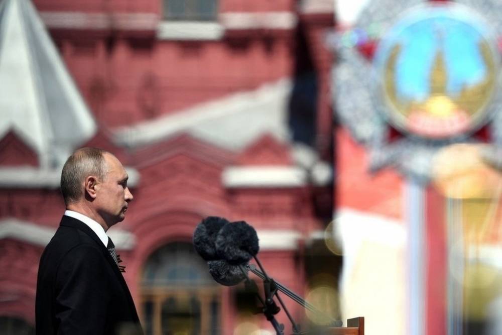 Путин призвал не позволить забыть правду о Второй мировой