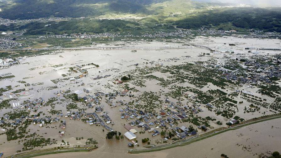 В Японии из-за тайфуна без света остались больше 180 тысяч домов