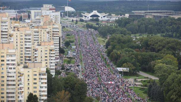 На "Марш единства" в Минске вышли 100 тыс. человек
