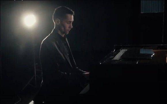 Мировой рекорд: пианист из Петербурга импровизировал более 42 часов без перерыва