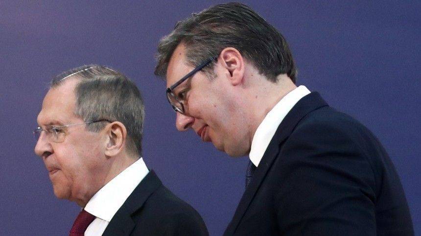 Лавров и Вучич обсудили по телефону взаимоотношения Сербии и России
