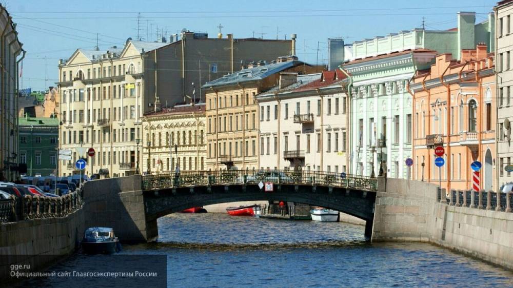 Ремонт Большого Конюшенного моста в Петербурге продлится более года