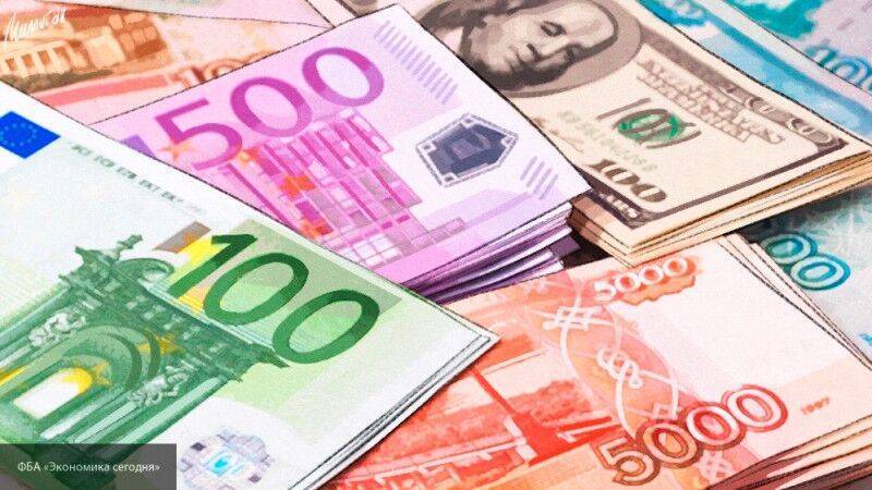Аналитик Коренев назвал причины усиления курса евро к рублю