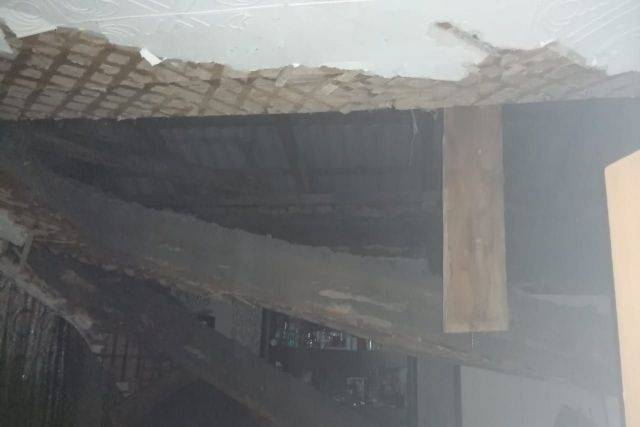 В Хабаровском крае в жилом доме обрушился потолок