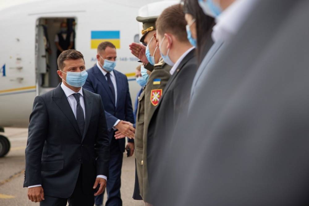 Зеленский приехал в Сумскую область для проверки аэропорта и встречи с ветеранами АТО