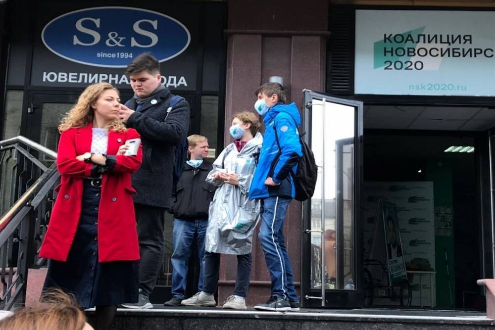 На новосибирский штаб Навального напали, есть пострадавшие