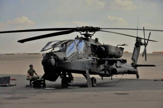 Армия США выведет из эксплуатации сотни вертолетов AH-64D Apache