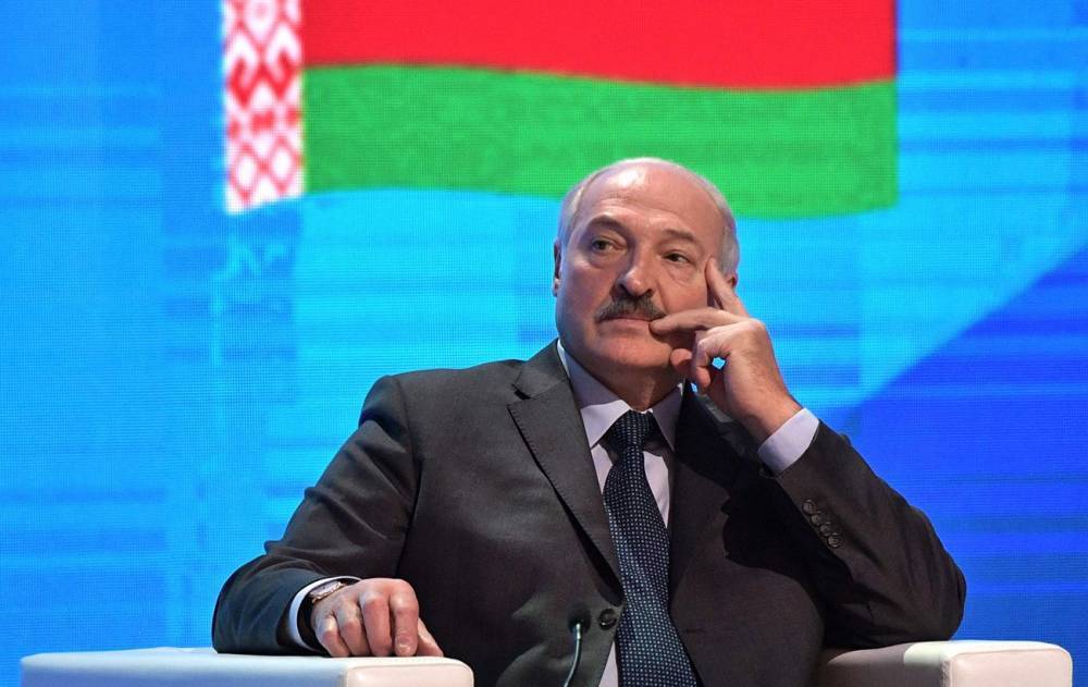Лукашенко просит Украину "вернуть" Родненкова и Кравцова