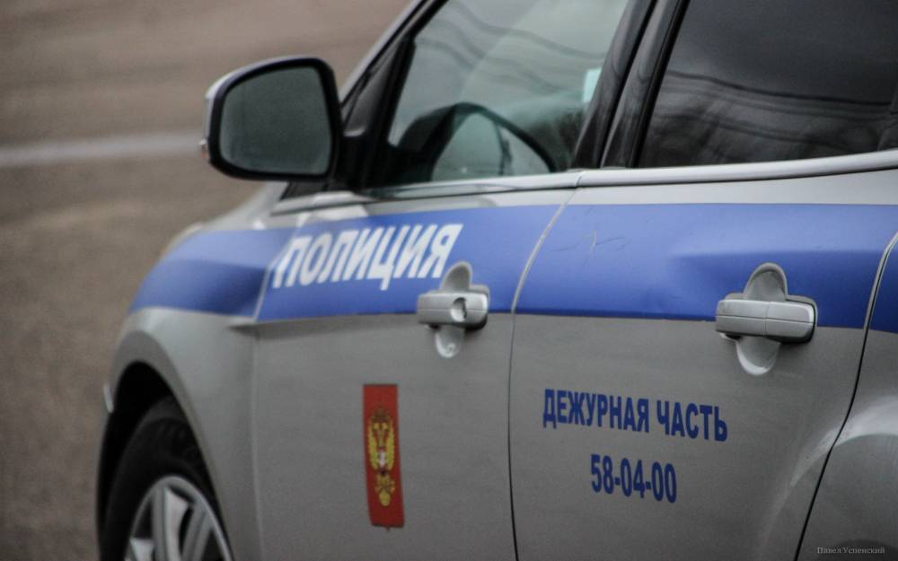 В Тверской области неизвестный водитель протаранил на парковке легковушку и уехал с места