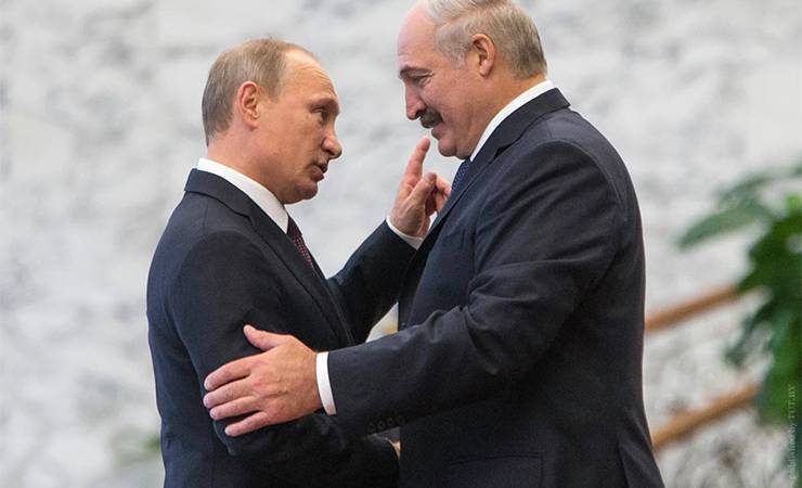 Песков сообщил, какие вопросы собираются обсудить Лукашенко и Путин на встрече в Москве