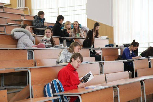 Лавров: вопрос о приезде в РФ иностранных студентов решат в течение месяца