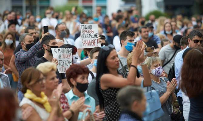 Зеленский прокомментировал «бунты» властей в регионах против карантина