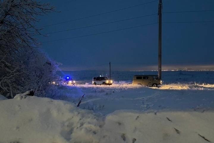 В Оренбурге спасатели на снегоходе нашли потерявшихся людей