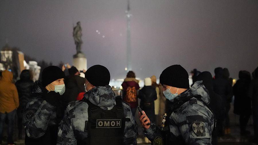 Около 7,5 тыс. росгвардейцев обеспечили порядок в новогоднюю ночь в России