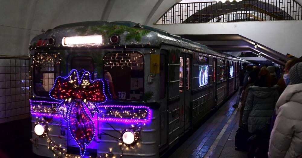 Более 22 тысяч москвичей встретили Новый год в метро