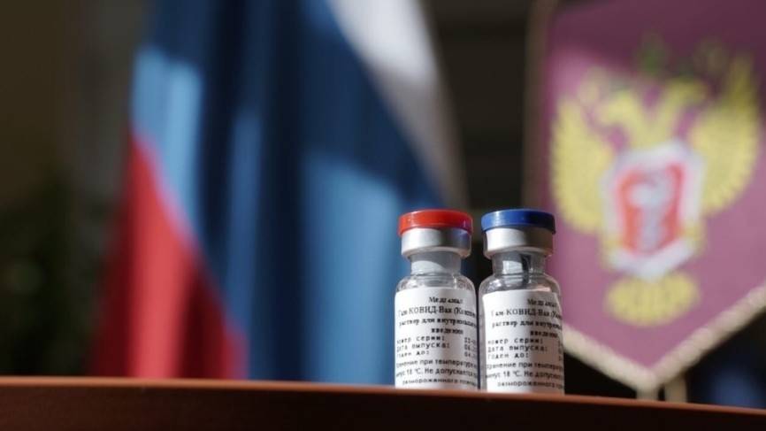 Журналист Bloomberg объяснил доверие к российской вакцине "Спутник V"