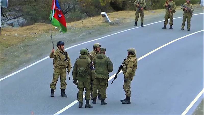 Баку в ярости из-за мести России за сбитый вертолет и потери Степанакерта