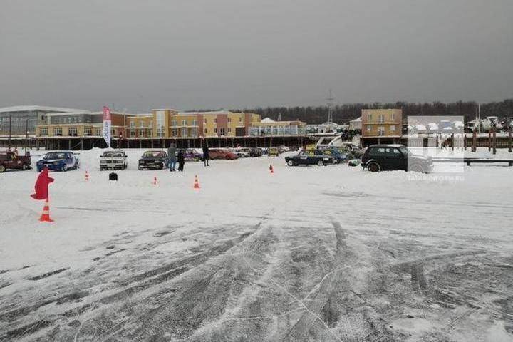 В Казани накажут участников и гостей дрифт-гонок за выезд на лед Волги