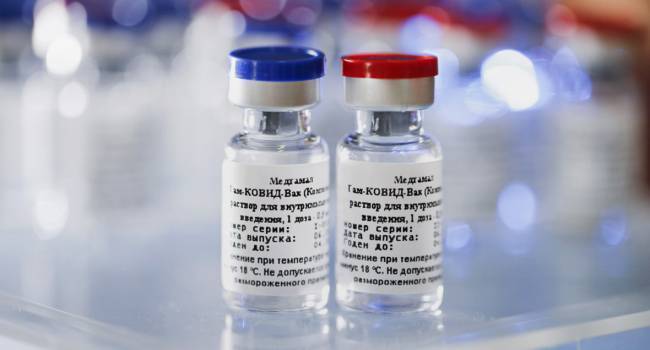 Российской вакцине «Спутник V» можно доверять: эксперт Bloomberg назвал причины