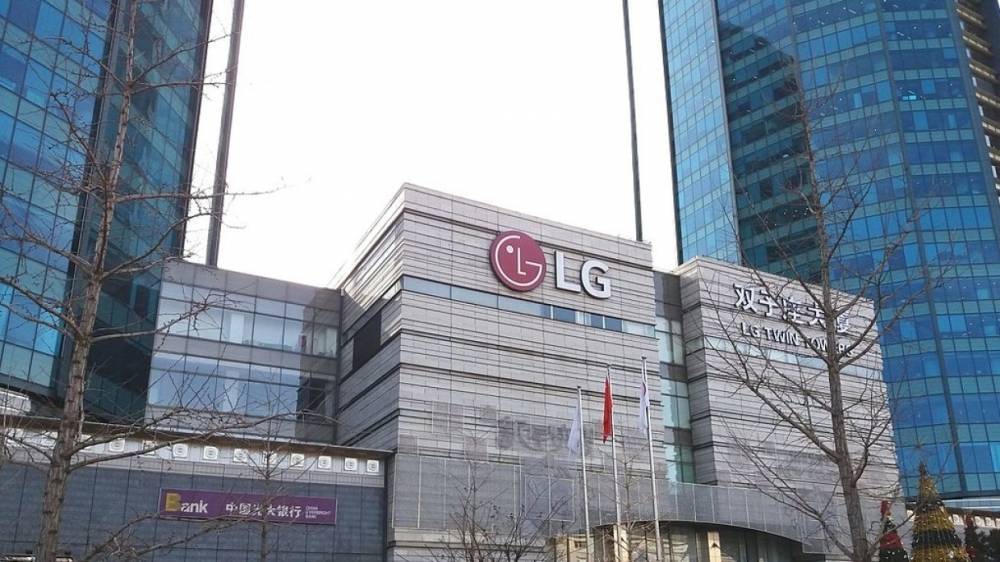 Компания LG представила прозрачный 55-дюймовый телевизор
