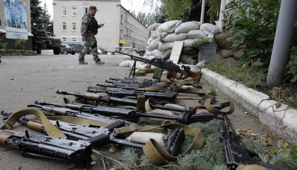 НМ ДНР: Украинские боевики продают боеприпасы