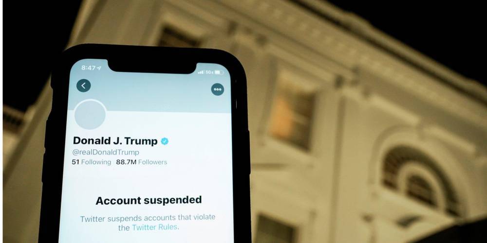 Акции Twitter подешевели после блокировки аккаунта Трампа