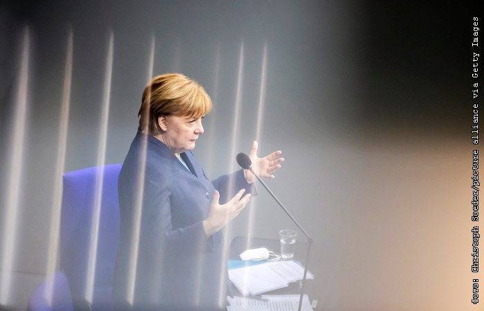 Меркель сочла проблематичной блокировку аккаунтов Трампа в соцсетях