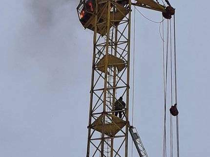 В МЧС Башкирии прокомментировали возгорание 40-метрового башенного крана