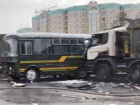 Опубликовано видео с места страшной аварии с военными автобусами под Москвой