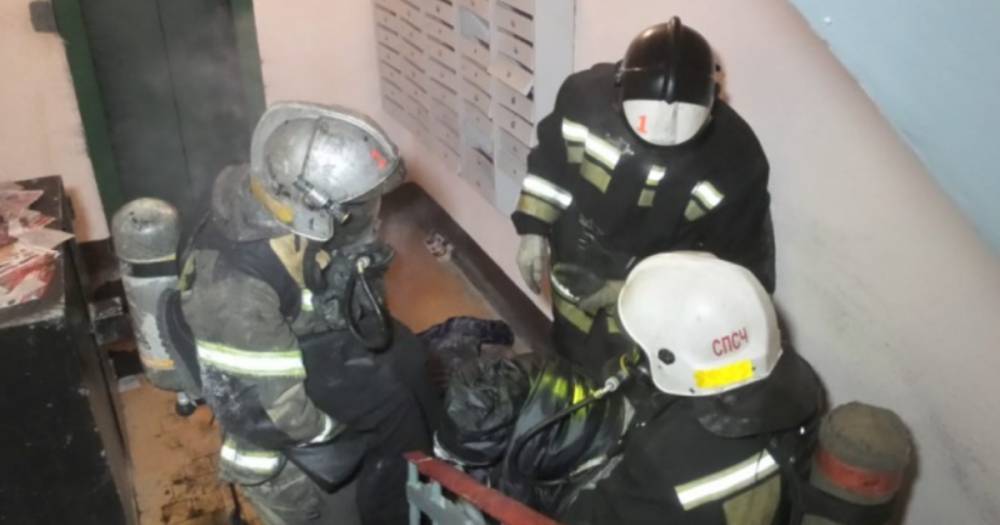 Восемь человек погибли при пожаре в жилом доме в Екатеринбурге
