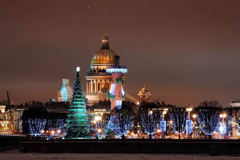 Россияне увеличили расходы в Петербурге за время новогодних праздников