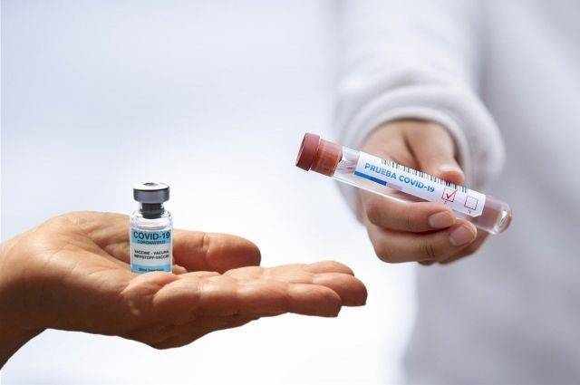 AstraZeneca подала заявку на регистрацию вакцины в Европейский регулятор