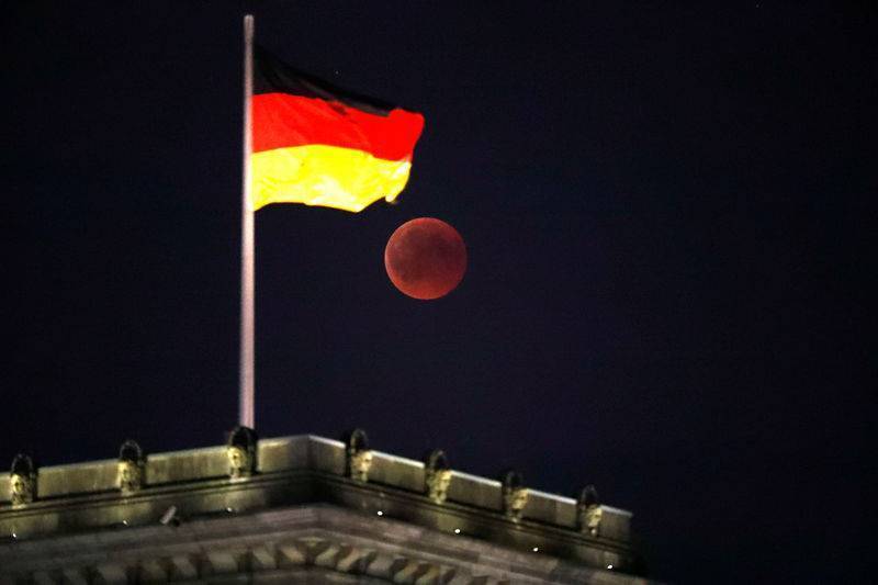 Главные новости: судьба Трампа, прогнозы ФРС и карантин в Германии