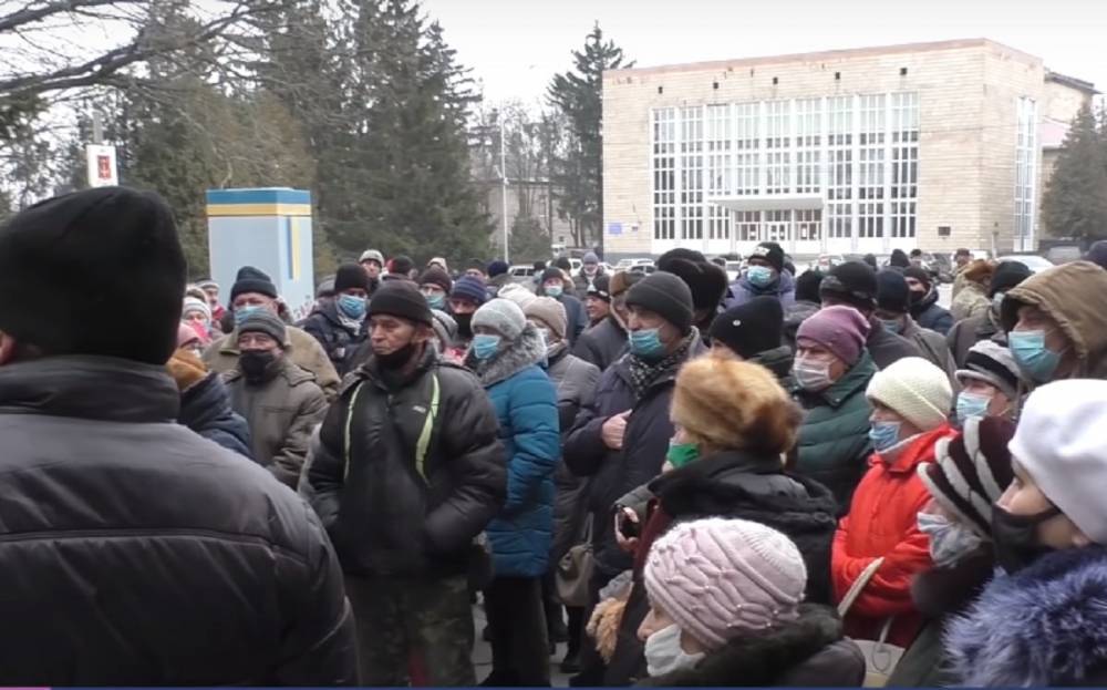 Не живут, а выживают: доведенные украинцы вышли на массовые протесты, озвучены требования
