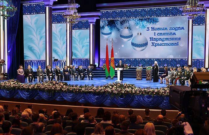 Александр Лукашенко вручает премии «За духовное возрождение» во Дворце Республики