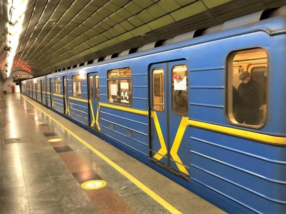В 2020 году метро Киева воспользовались почти в два раза меньше пассажиров, чем в 2019-м