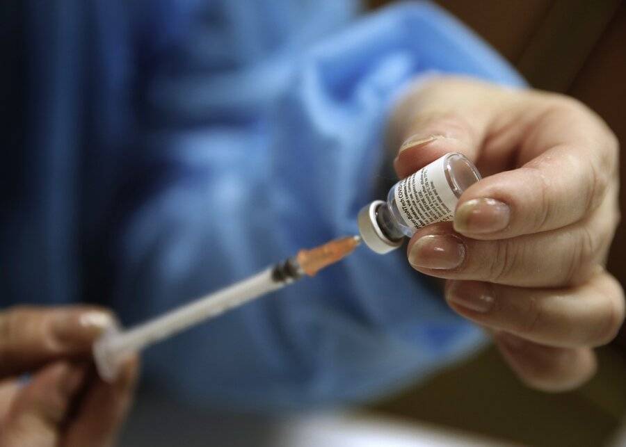 Pfizer может зарегистрировать вакцину от коронавируса в России