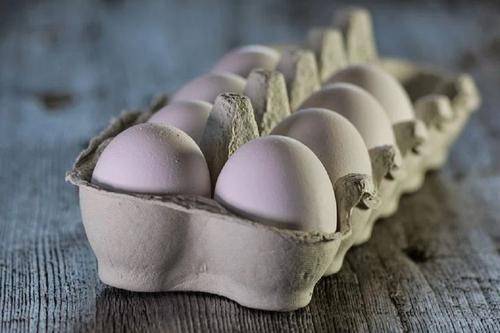 Рост цен на яйца в Минсельхозе РФ объяснили сезонным фактором