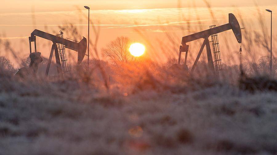 Цена нефти Brent на бирже ICE превысила $57 за баррель впервые с 24 февраля
