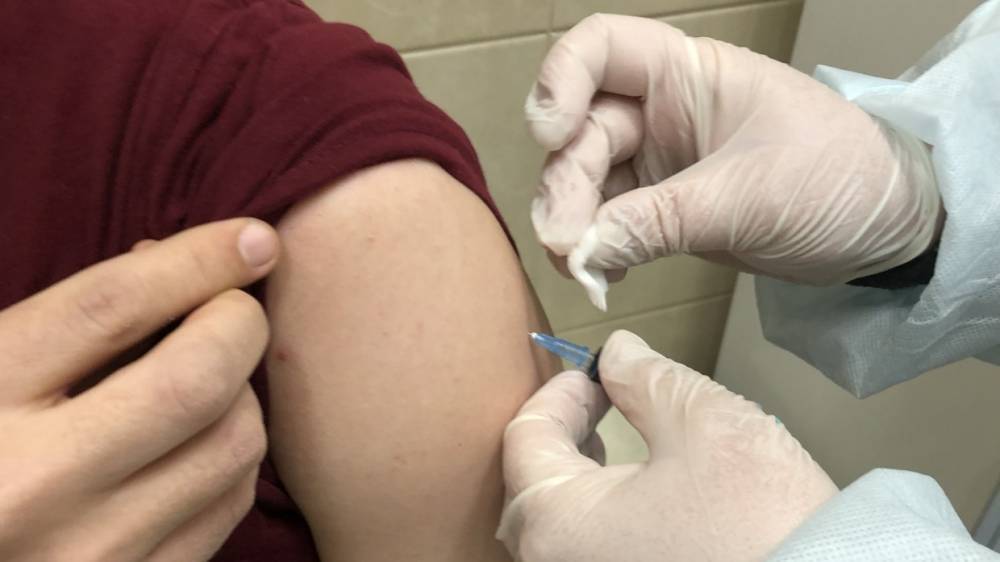 Власти Москвы обновили перечень вакцинируемых от коронавируса