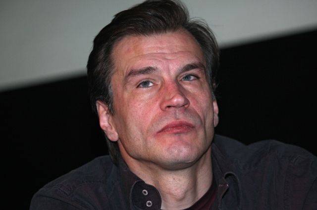 СМИ: умер актёр из «Мы из будущего 2» Денис Карасев