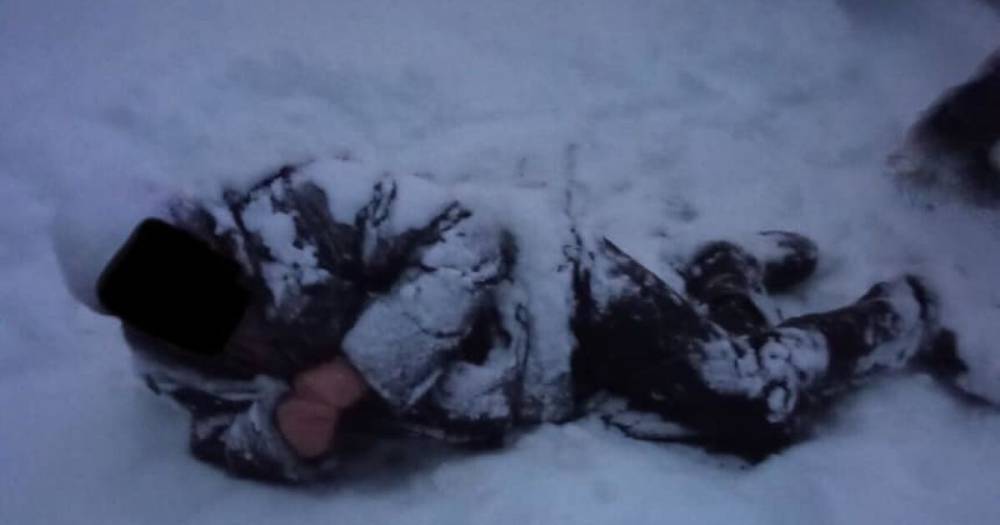 Сломал ногу и лежал в снегу: под Харьковом мужчина в лесу нуждался в помощи