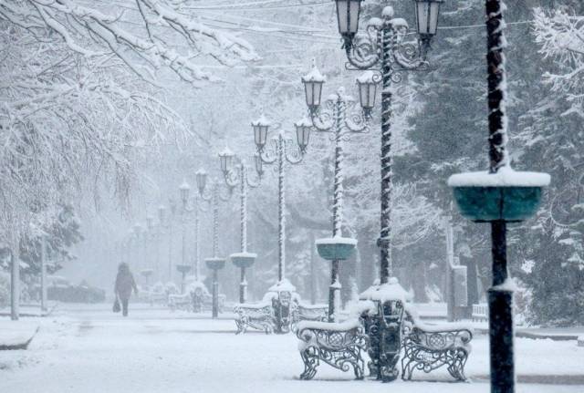 В Украину пришла зимняя сказка: города засыпало снегом (ФОТО)