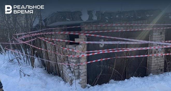 МЧС сообщило об угрозе обрушения заброшенного гаража по улице 1 мая в Казани