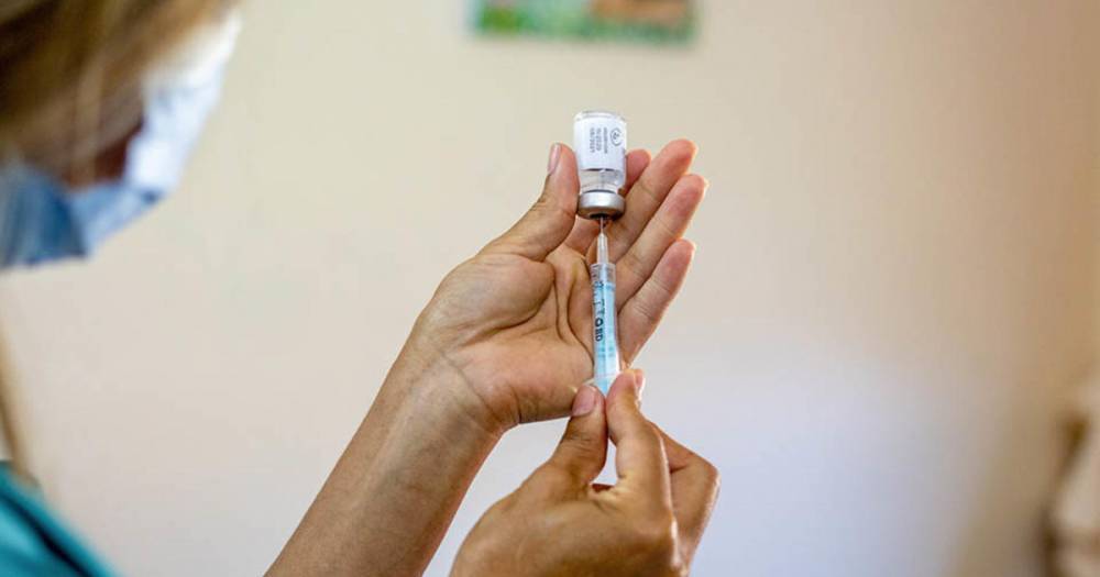 Частные клиники присоединятся к массовой вакцинации от COVID