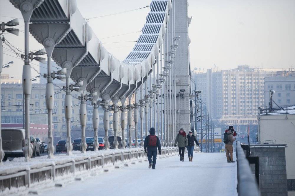 Москву расчищают от снега