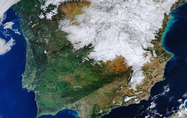 Опубликованы спутниковые фото заснеженной Испании