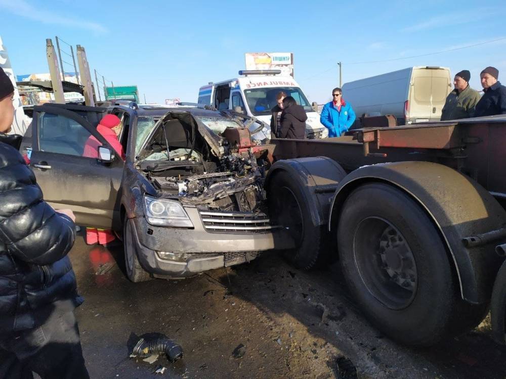На трассе Одесса-Черноморск произошло серьезное ДТП, пострадавшего вырезали из машины (фото))