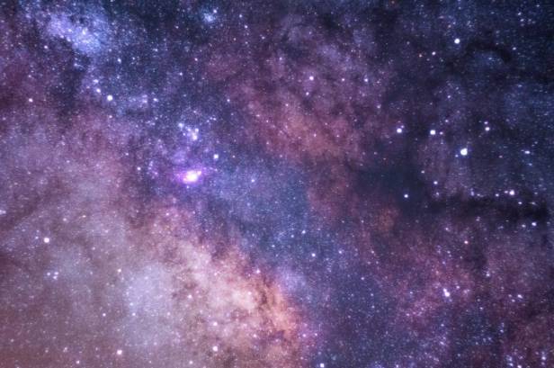 Ученые обнаружили заглушающие мобильную связь вспышки умирающей звезды