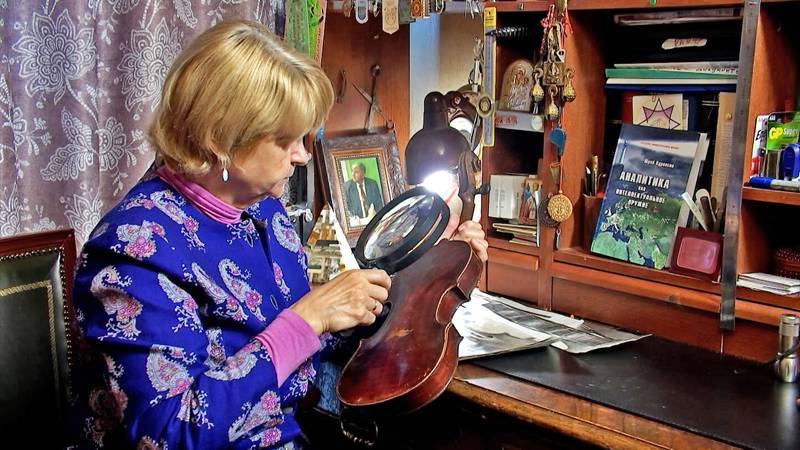Найденная в Туле скрипка зазвучала после десятилетий тишины